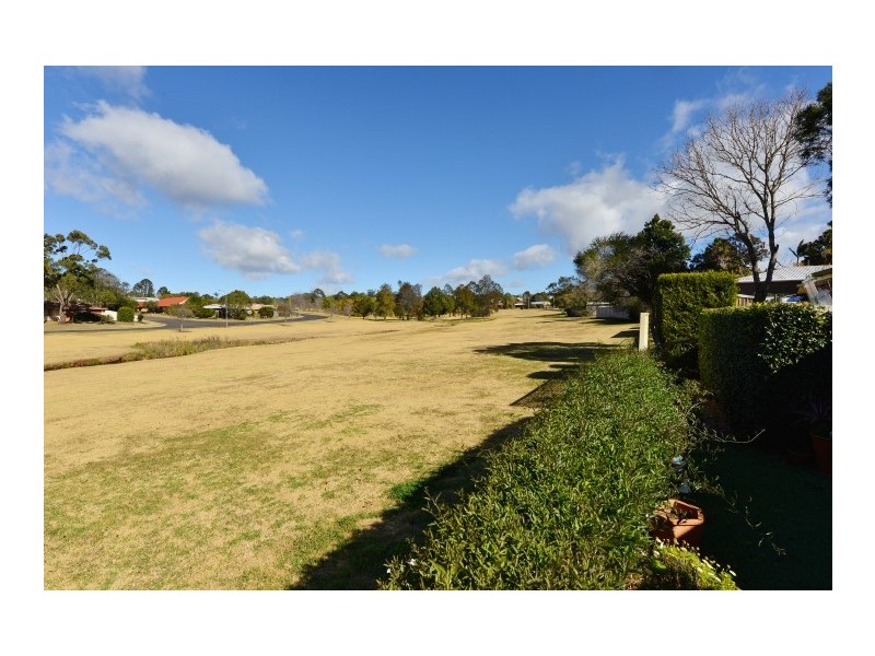 2b Agnes Street, Centenary Heights QLD 4350