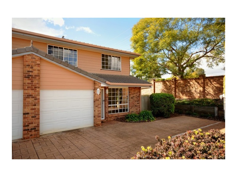 1/2 Roser Close, Kearneys Spring QLD 4350