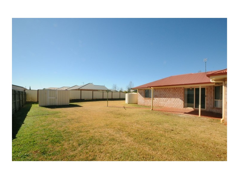 41 Nioka Drive, Highfields QLD 4352