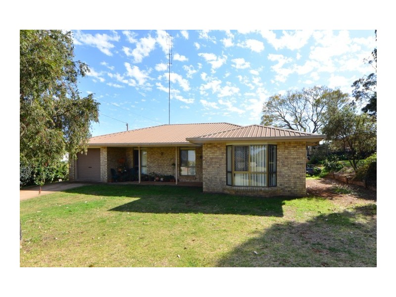25 Redwood Street, Newtown QLD 4350