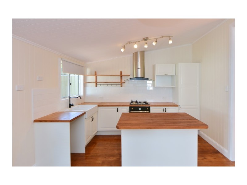 159 West Street, Newtown QLD 4350