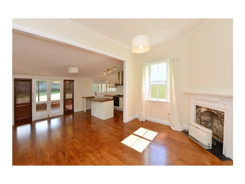 159 West Street, Newtown QLD 4350