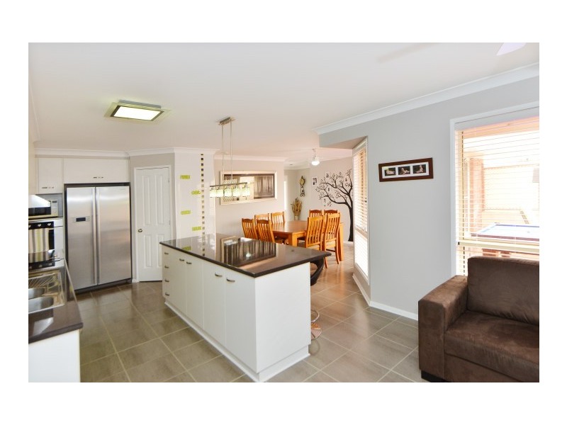 5 Schloss Court, Westbrook QLD 4350