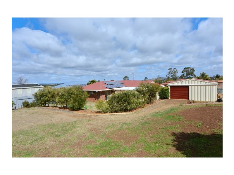 5 Schloss Court, Westbrook QLD 4350