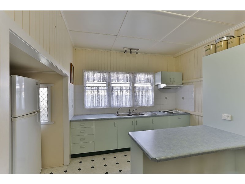 35 Tomkinson Street, Wilsonton QLD 4350