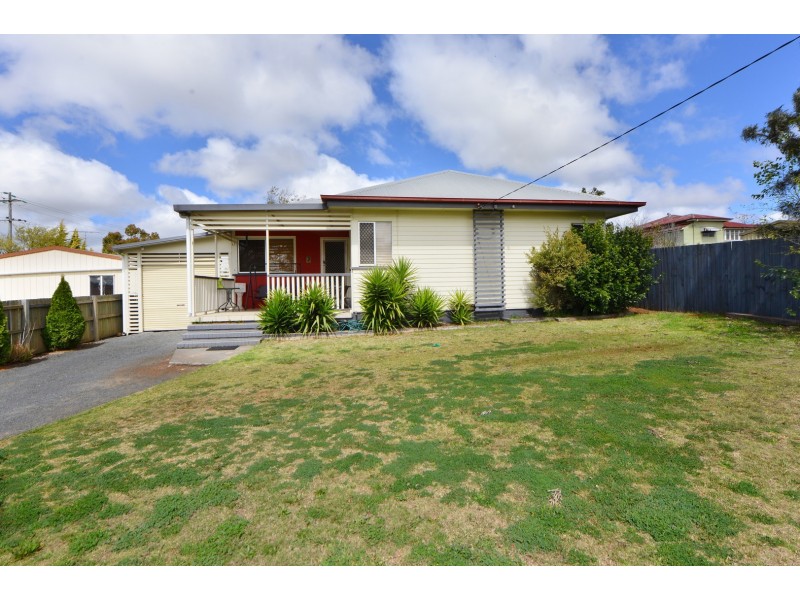 2 Underwood Crescent, Harristown QLD 4350