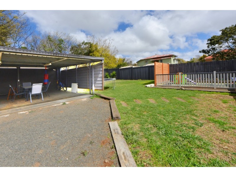 2 Underwood Crescent, Harristown QLD 4350