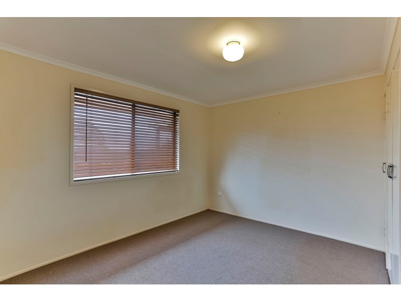 40 Champagne Crescent, Wilsonton Heights QLD 4350