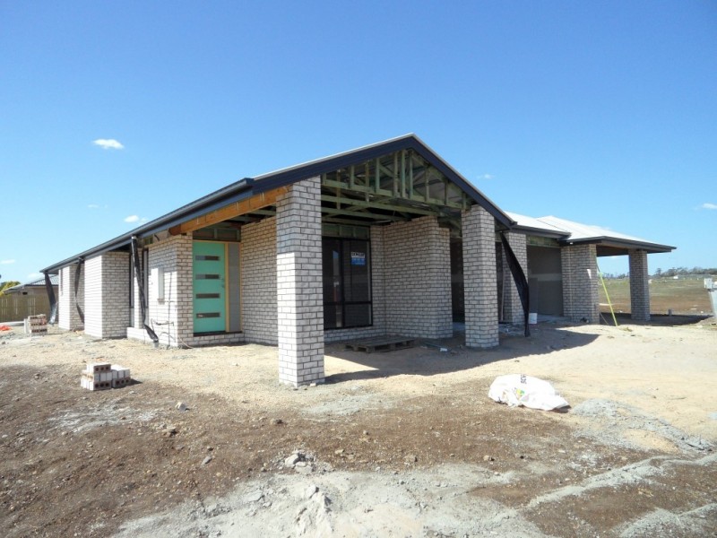 Unit 1/12 Esmeralda Street, Cambooya QLD 4358