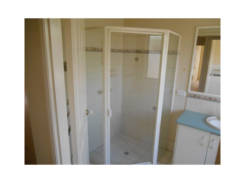 525 Hume Street, Kearneys Spring QLD 4350