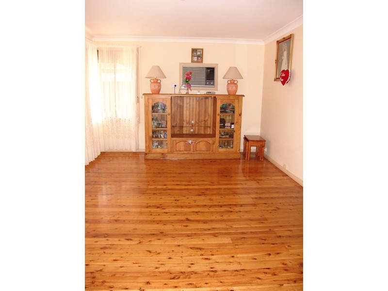 Fairfield West NSW 2165