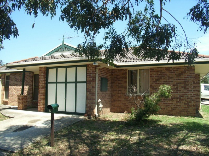 2 Geneva Rd, Cranebrook NSW 2749