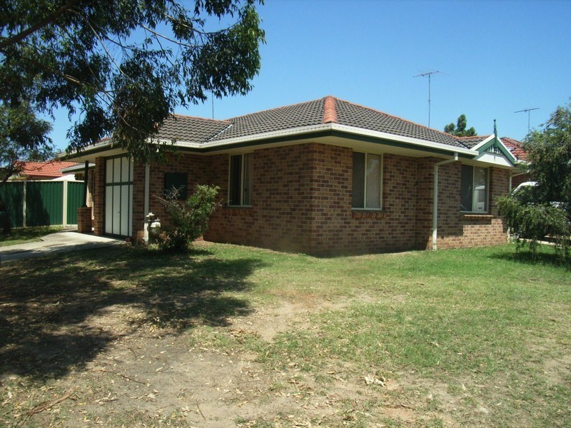 2 Geneva Rd, Cranebrook NSW 2749