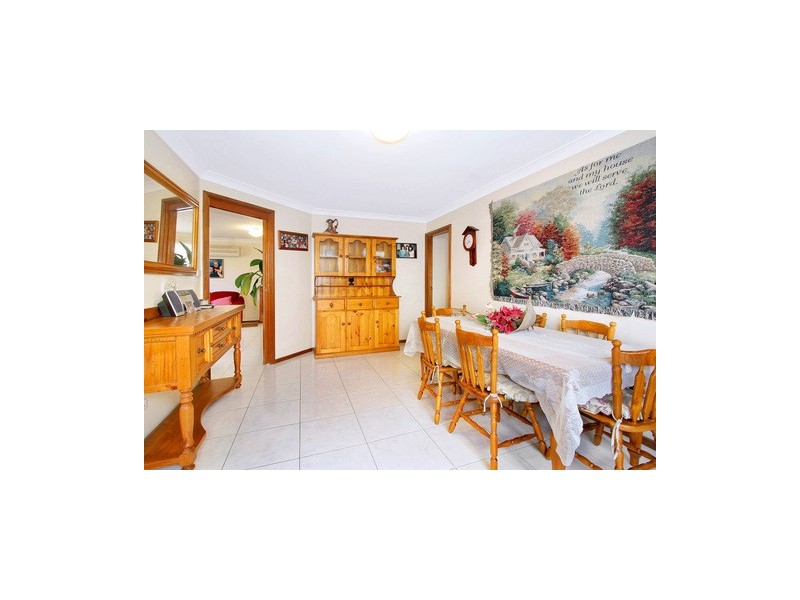 8 Harriett Close, Glenmore Park NSW 2745