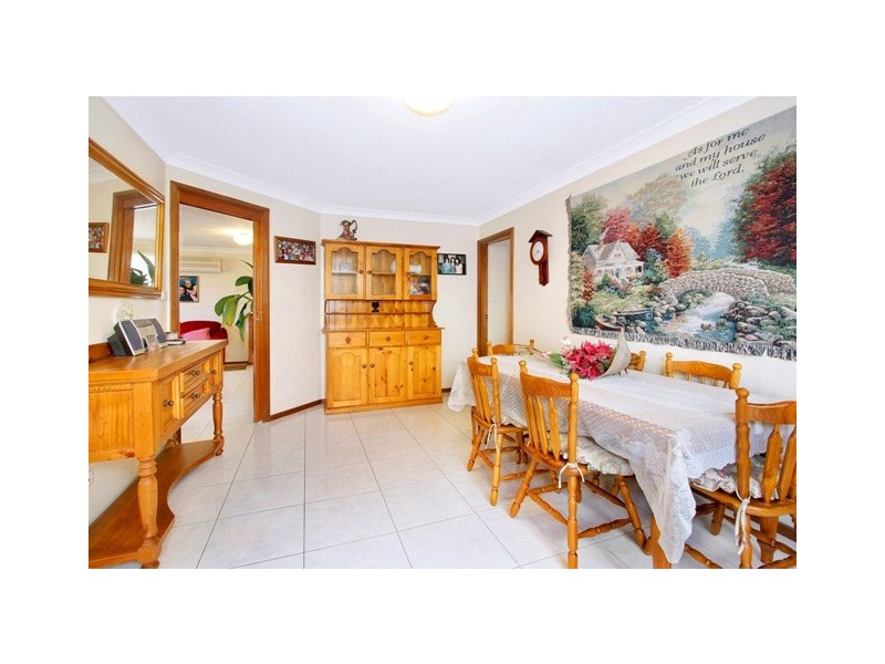 8 Harriett Close, Glenmore Park NSW 2745