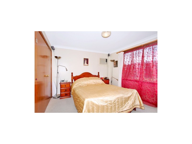 8 Harriett Close, Glenmore Park NSW 2745