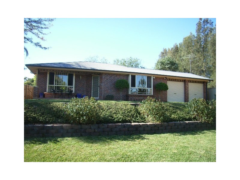 2 Maser St, Cranebrook NSW 2749