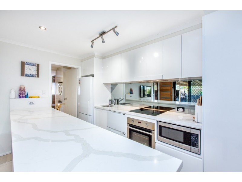 1/3 Orkney Place, Labrador QLD 4215