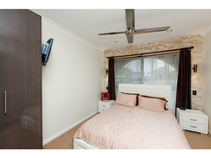 1/3 Orkney Place, Labrador QLD 4215