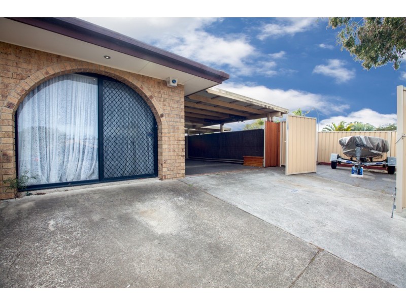 1/3 Orkney Place, Labrador QLD 4215