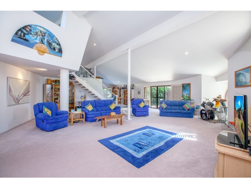 111 Alison Road, Carrara QLD 4211