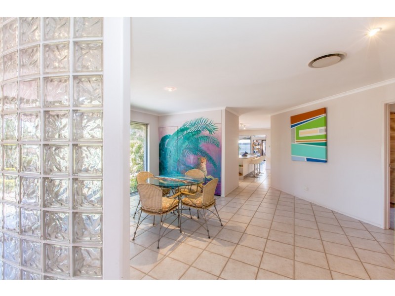 111 Alison Road, Carrara QLD 4211