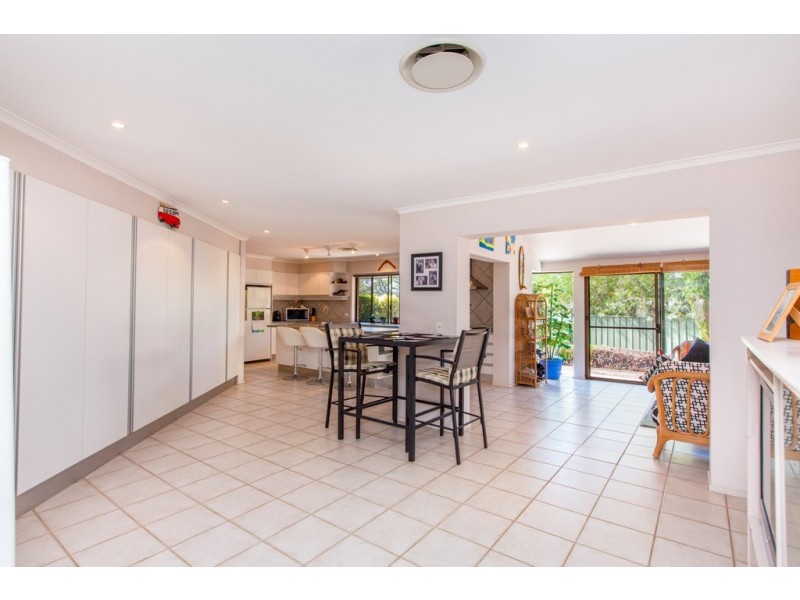 111 Alison Road, Carrara QLD 4211