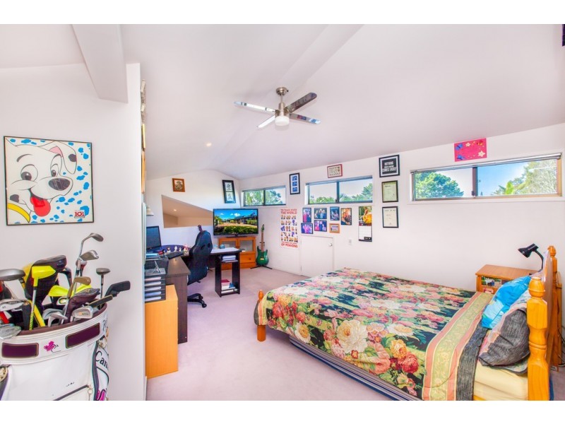 111 Alison Road, Carrara QLD 4211