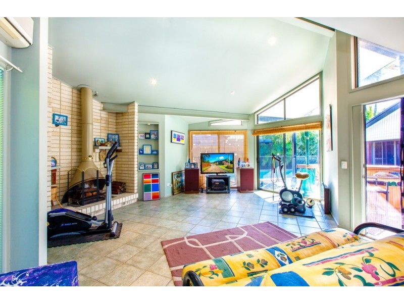 111 Alison Road, Carrara QLD 4211