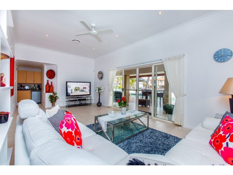 20 Buccaneer Court, Paradise Waters QLD 4217