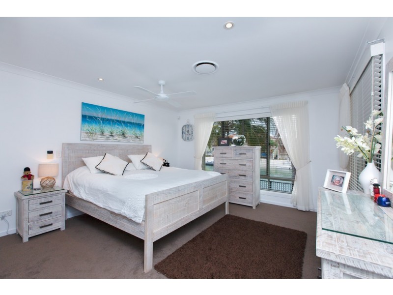 20 Buccaneer Court, Paradise Waters QLD 4217