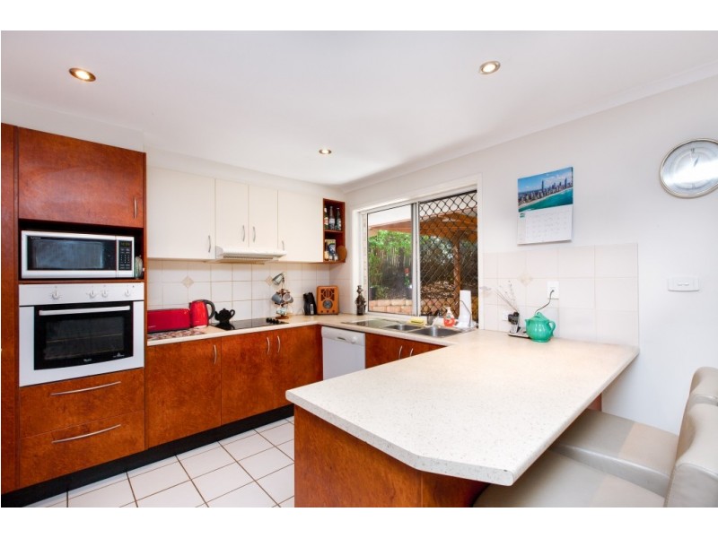 18 Dawnann Court, Carrara QLD 4211