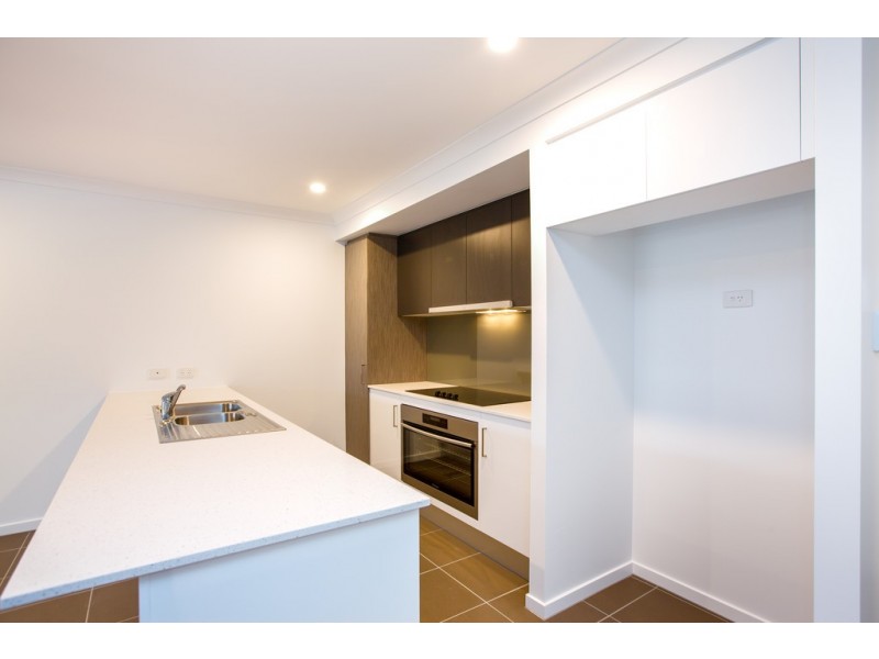 1/11 Bass Court, Oxenford QLD 4210