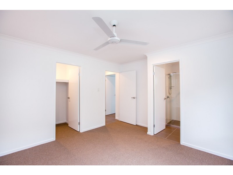 1/11 Bass Court, Oxenford QLD 4210