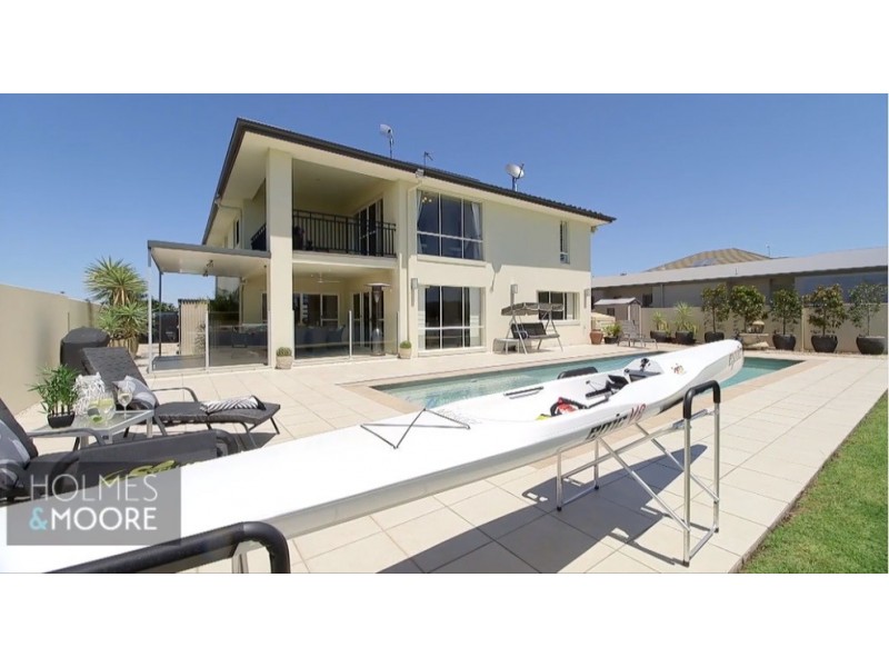 19 Temple Island Circuit, Oxenford QLD 4210