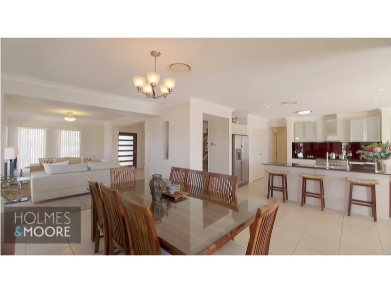 19 Temple Island Circuit, Oxenford QLD 4210