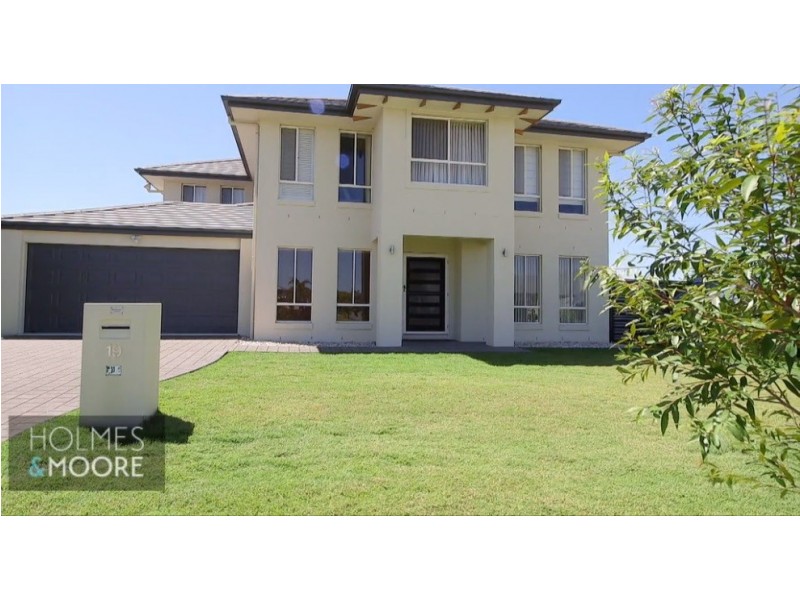 19 Temple Island Circuit, Oxenford QLD 4210