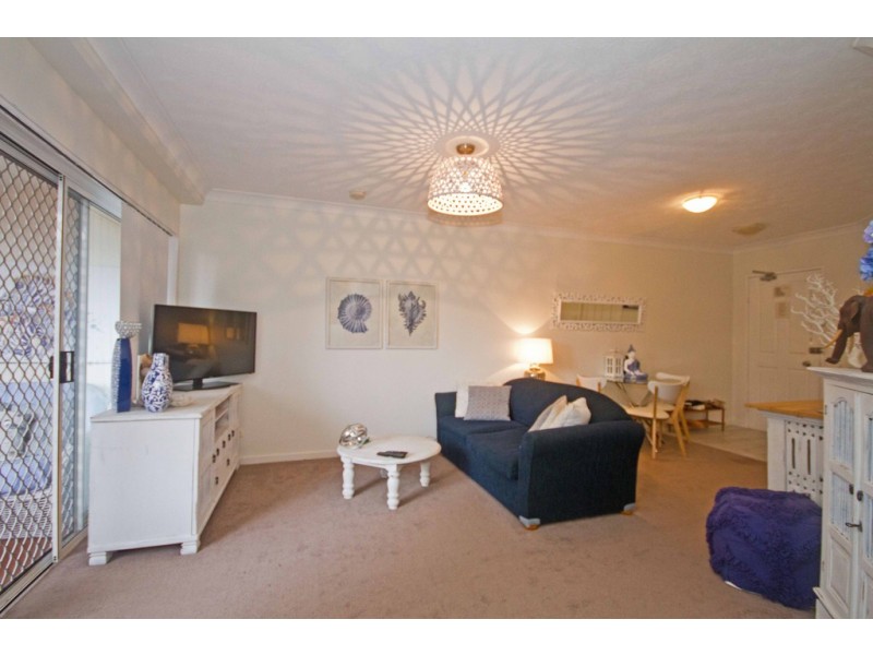 11/148-156 Marine Parade, Southport QLD 4215