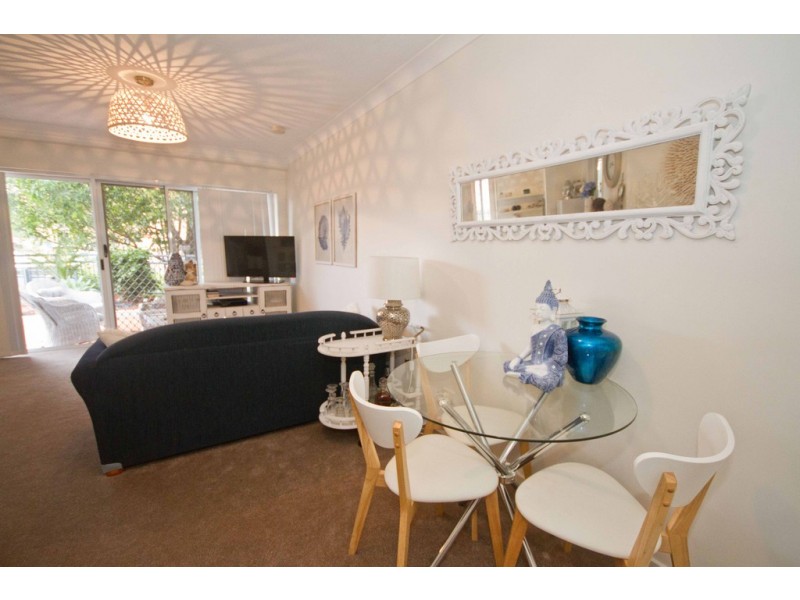 11/148-156 Marine Parade, Southport QLD 4215