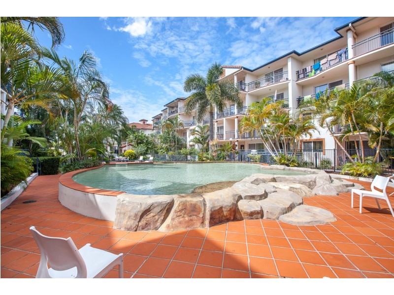 11/148-156 Marine Parade, Southport QLD 4215