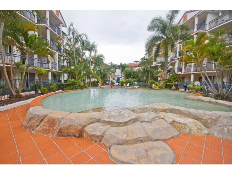 11/148-156 Marine Parade, Southport QLD 4215