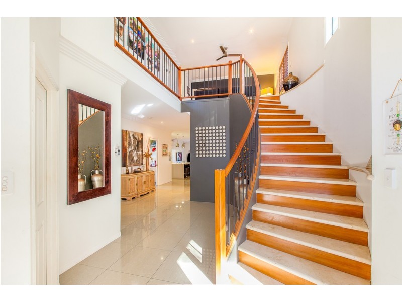 10 Meron Street, Southport QLD 4215