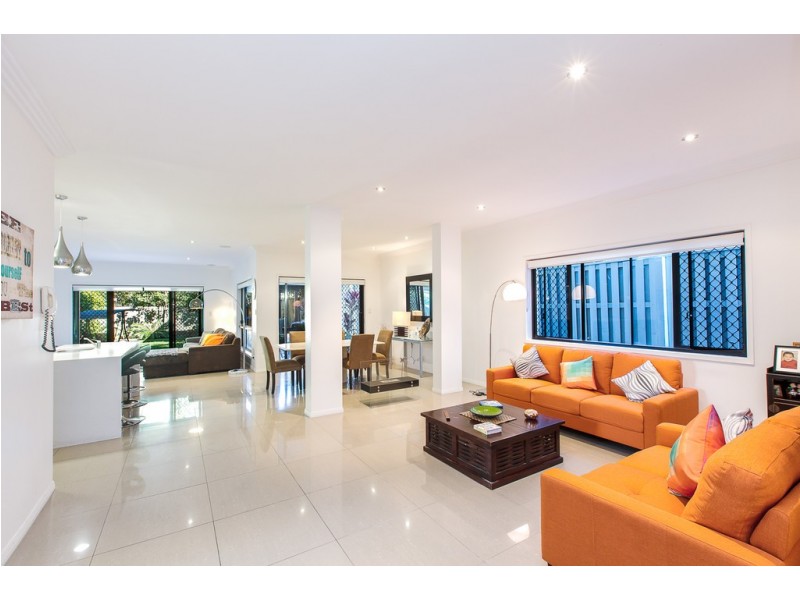 10 Meron Street, Southport QLD 4215