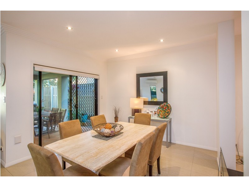 10 Meron Street, Southport QLD 4215