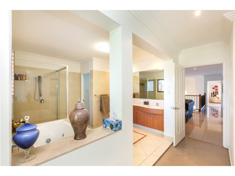 10 Meron Street, Southport QLD 4215