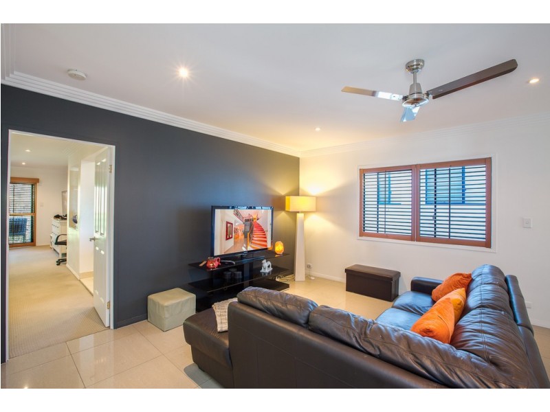 10 Meron Street, Southport QLD 4215