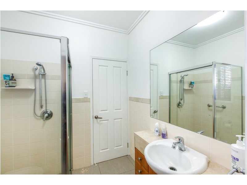 10 Meron Street, Southport QLD 4215