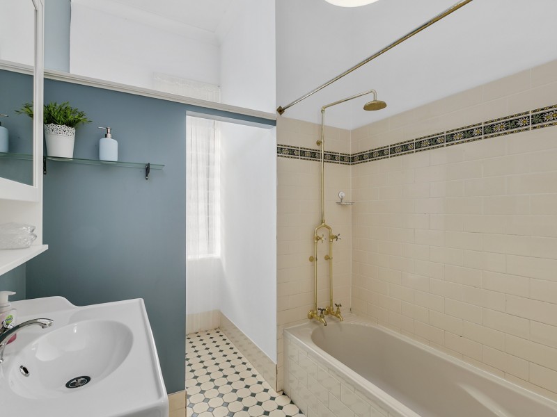 76 Holyrood Road, Maudsland QLD 4210