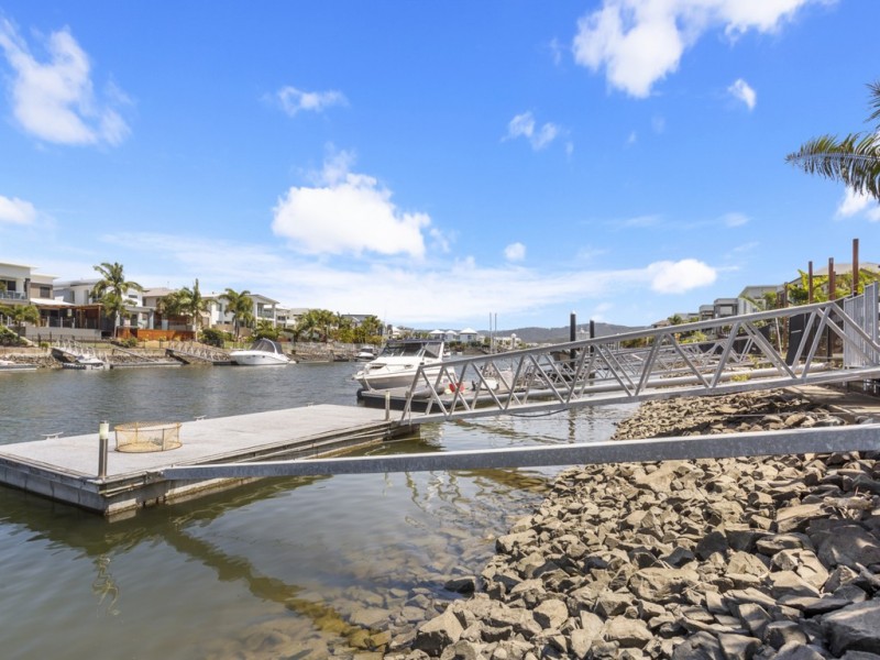 14 Quayside Drive, Helensvale QLD 4212