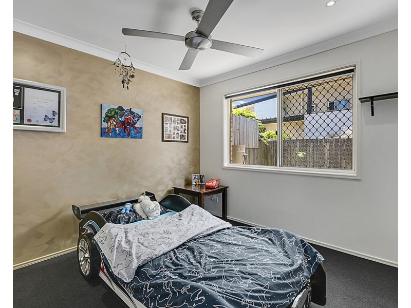 2/15 Thelma Avenue, Biggera Waters QLD 4216